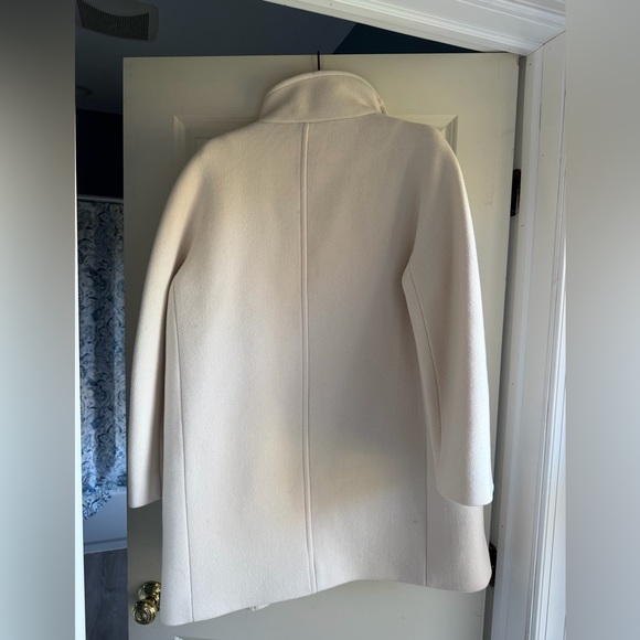 Elegant Cream Wool Coat - Picture 2 of 4